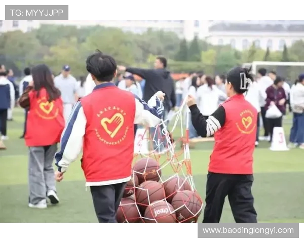 激情燃烧的赛场见证青春力量闪耀梦想腾飞的体育盛会