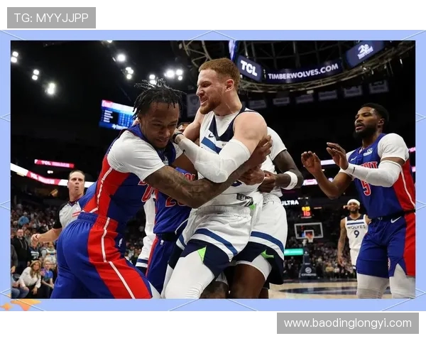 2013年季后赛马刺与勇士第三场激战回顾与精彩瞬间分析