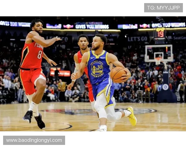 2015年勇士与猛龙季前赛精彩回顾视频全景展示篮球对决魅力 2015年勇士与猛龙季前赛精彩回顾视频全景展示篮球对决魅力