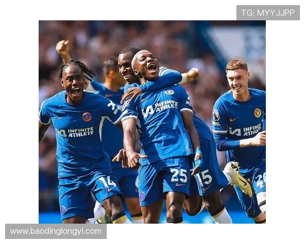 伯顿对曼城精彩回放全程回顾与分析，重温激烈对决瞬间